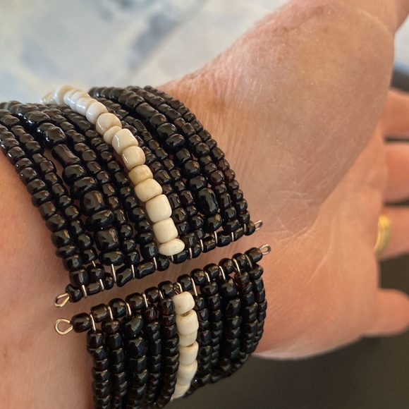 Lot of 3 BOHO/HIPPY Bracelets, 2 Beaded Cuffs and 1 Slip-On Elasticized (Shell). - Picture 3 of 6